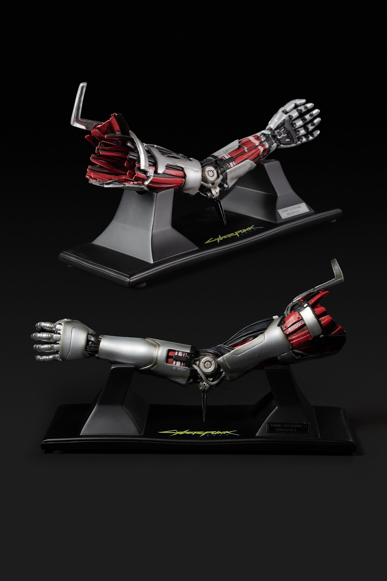 gear store europe CYBERPUNK 2077: JOHNNY SILVERHAND ARM REPLICA – CD PROJEKT RED Step 2 Select Your Size:Medium Produkttest: Odlo Zeroweight Radbekleidung 2014-Victory-Cross-Country