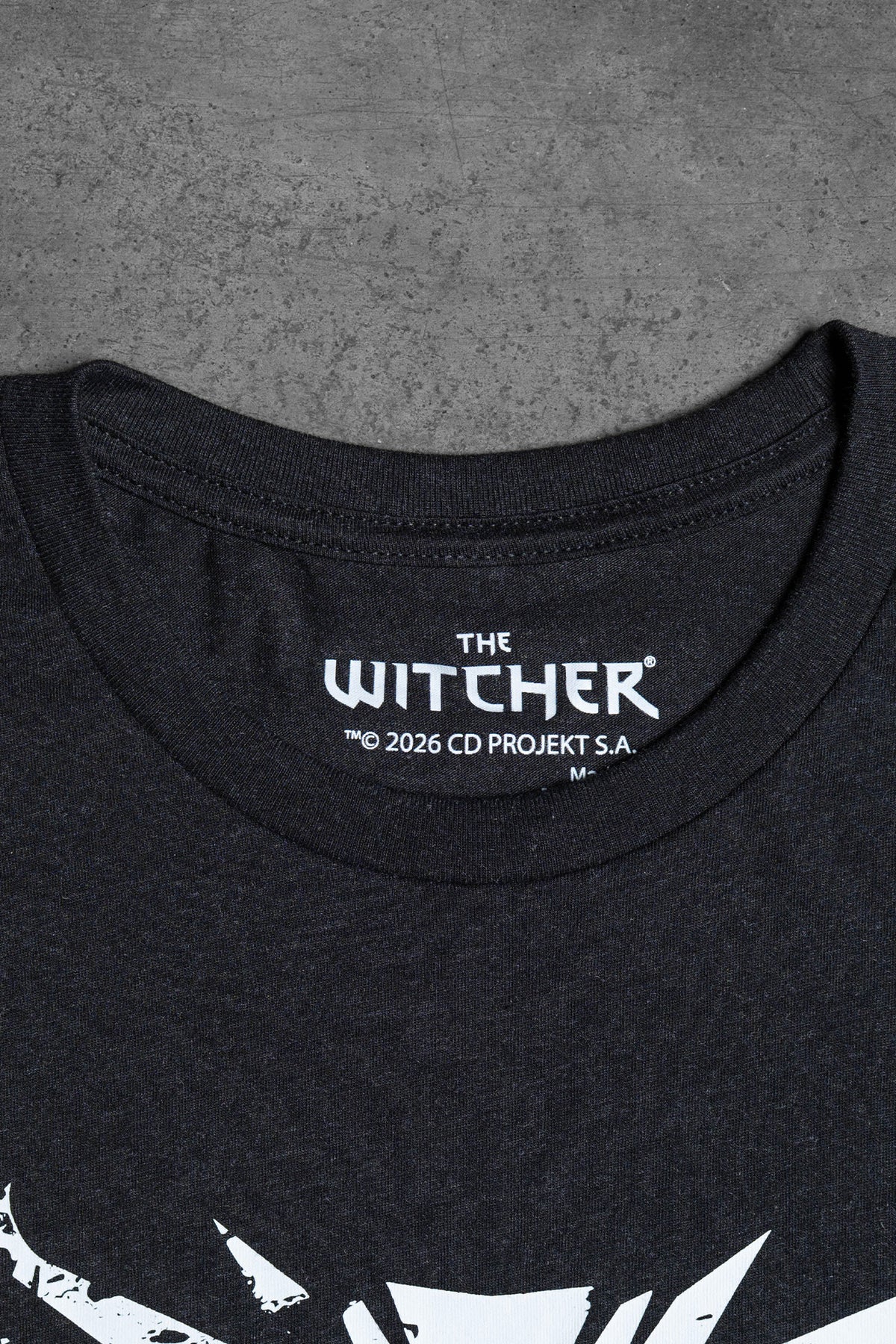 THE WITCHER WOLF MEDALLION TEE