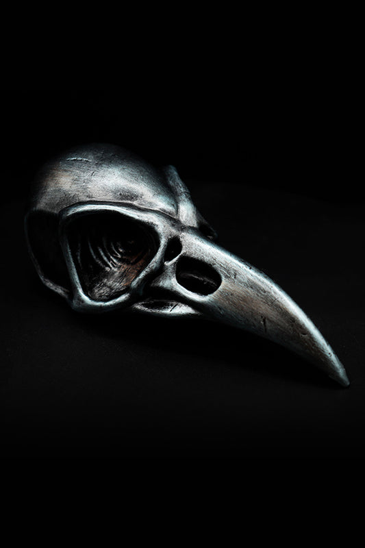 "THE WITCHER"-YENNEFERS-KRISTALL-RABENSCHÄDEL