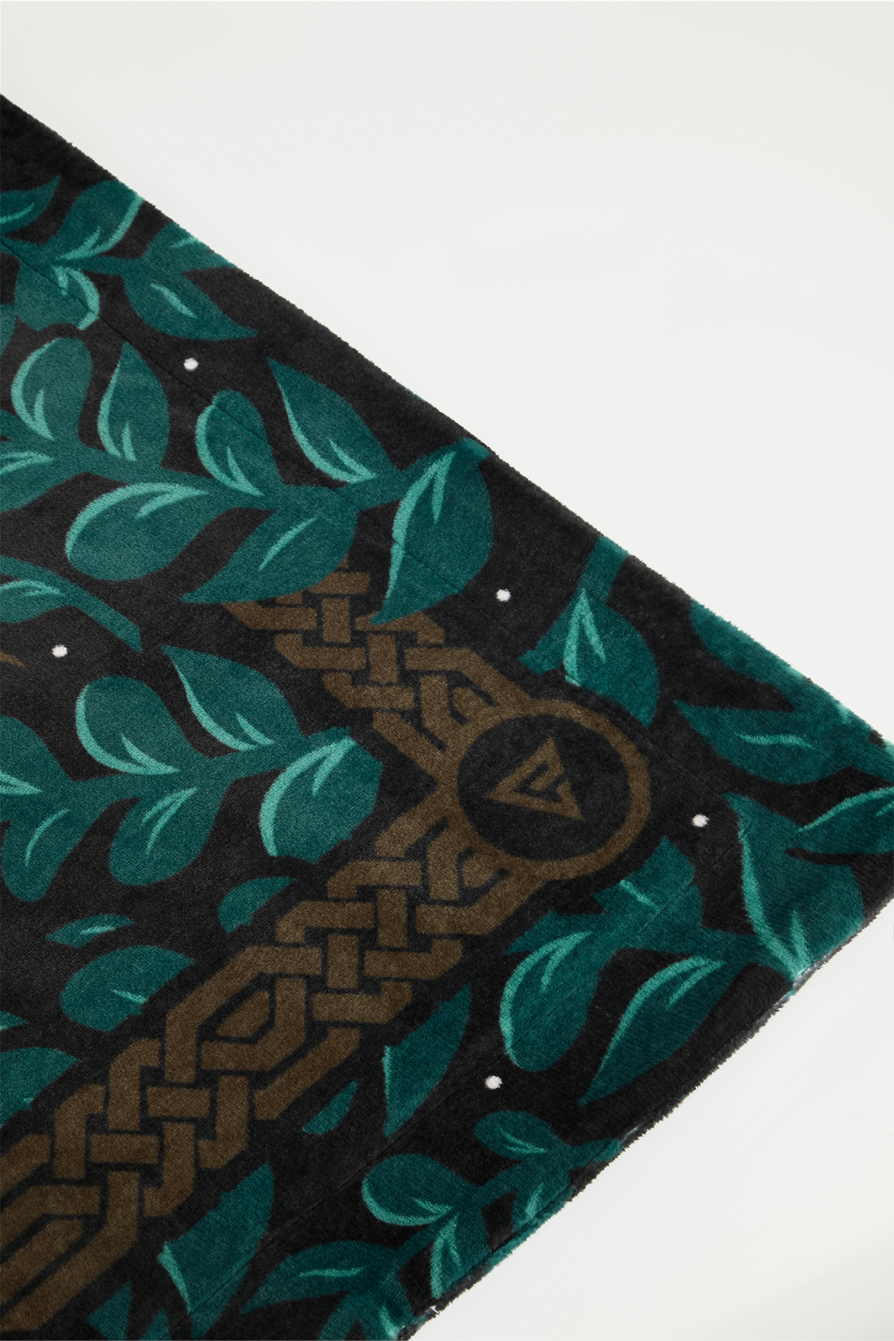 THE WITCHER : COUVERTURE DES ÉPÉES DE GERALT