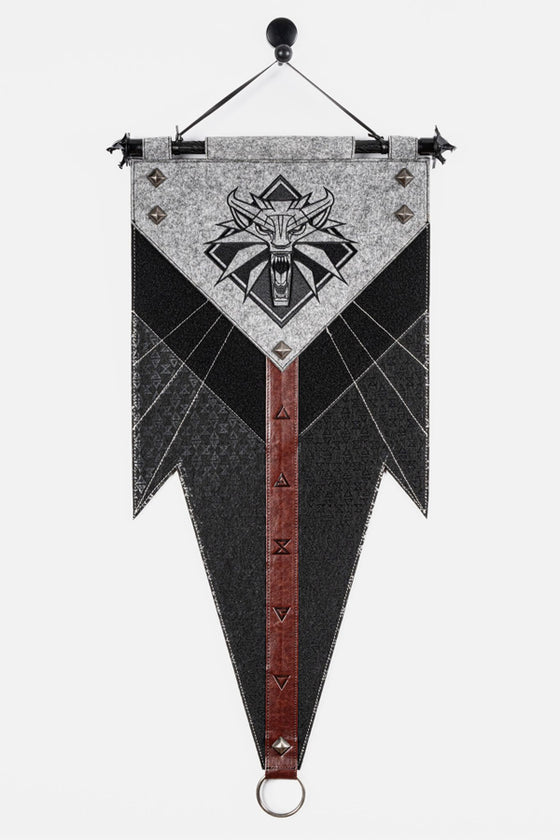 THE WITCHER PIN AND PATCH BANNER