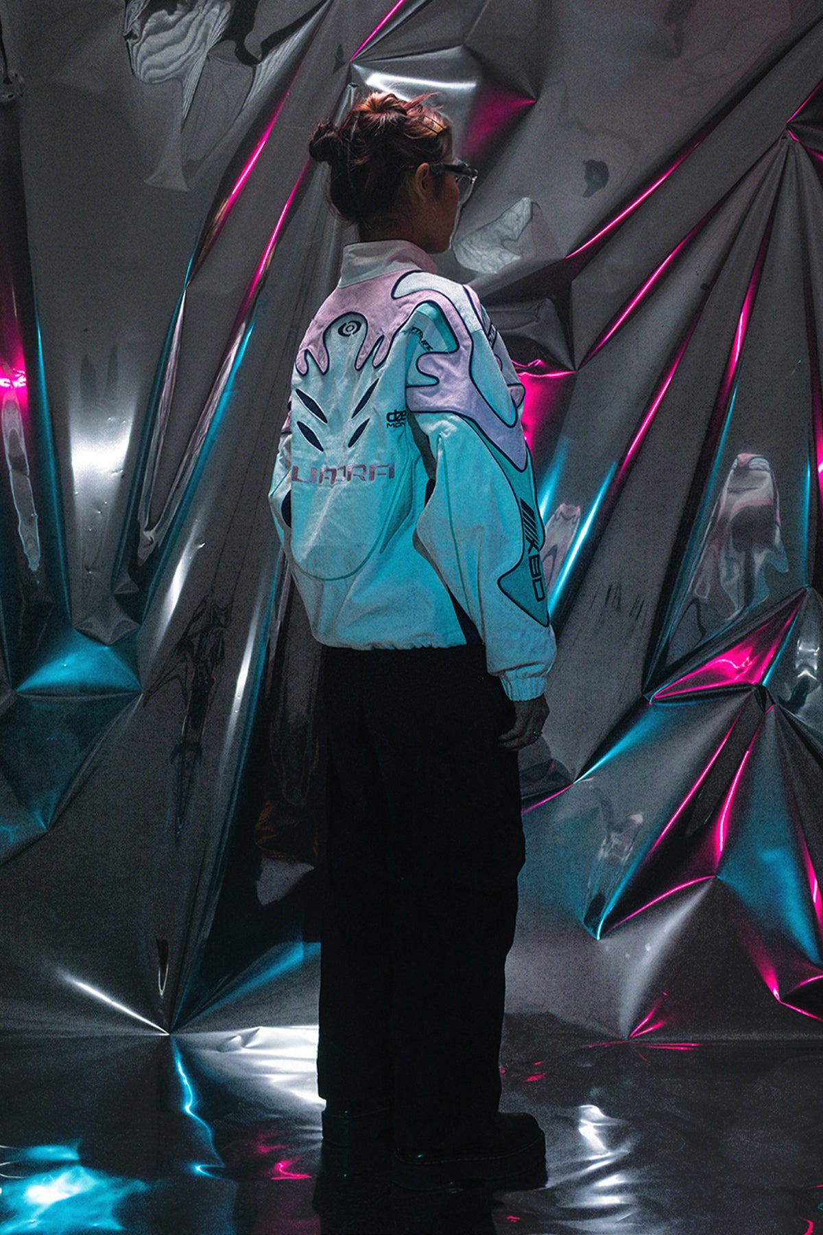 "CYBERPUNK: EDGERUNNERS" – BECCA RACING JACKET VON CARBON CORE