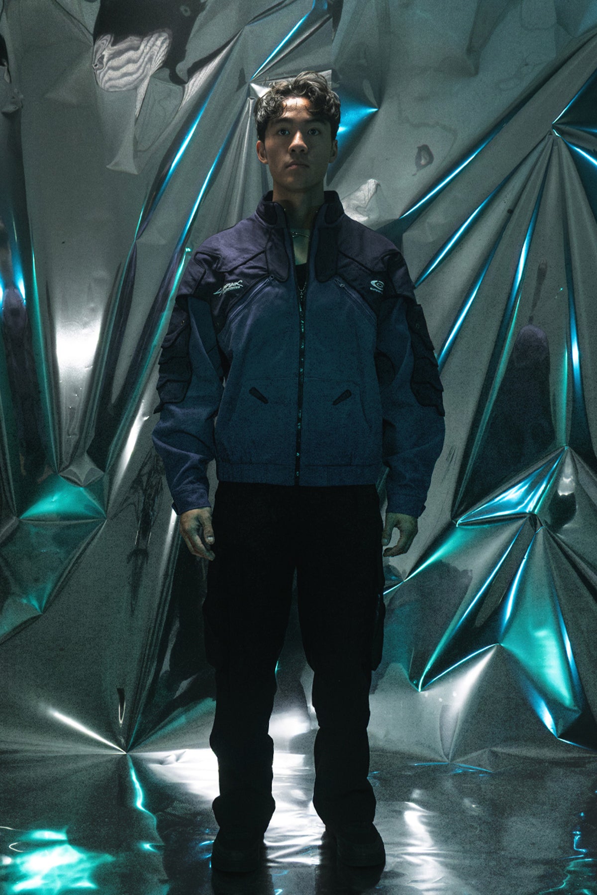 "CYBERPUNK: EDGERUNNERS" – BECCA'S GEPANZERTE BOMBERJACKE VON CARBON CORE