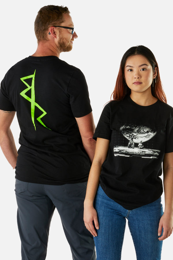 CYBERPUNK EDGERUNNERS MOON DATE TEE CD PROJEKT RED Gear Store EU
