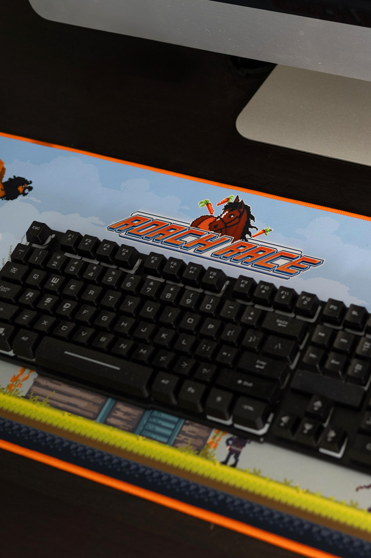 TAPIS DE SOURIS SURDIMENSIONNÉ CYBERPUNK 2077 ROACH RACE